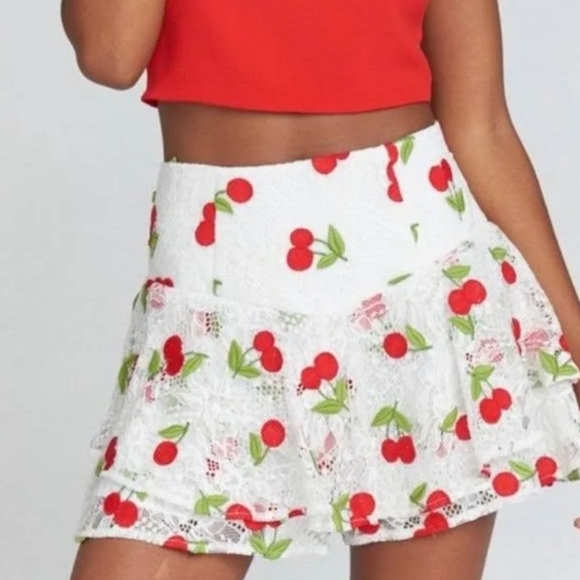 SHOW ME YOUR MUMU SHORTS SZ XSm - Picture 1 of 16